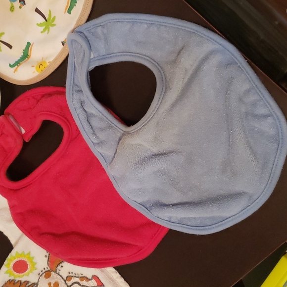 Burp Clothes and Baby Bibs - Picture 7 of 16